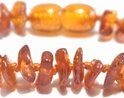 Baby/Kind - Barnsteen armbandje - cognac - chips gepolijst - 14cm