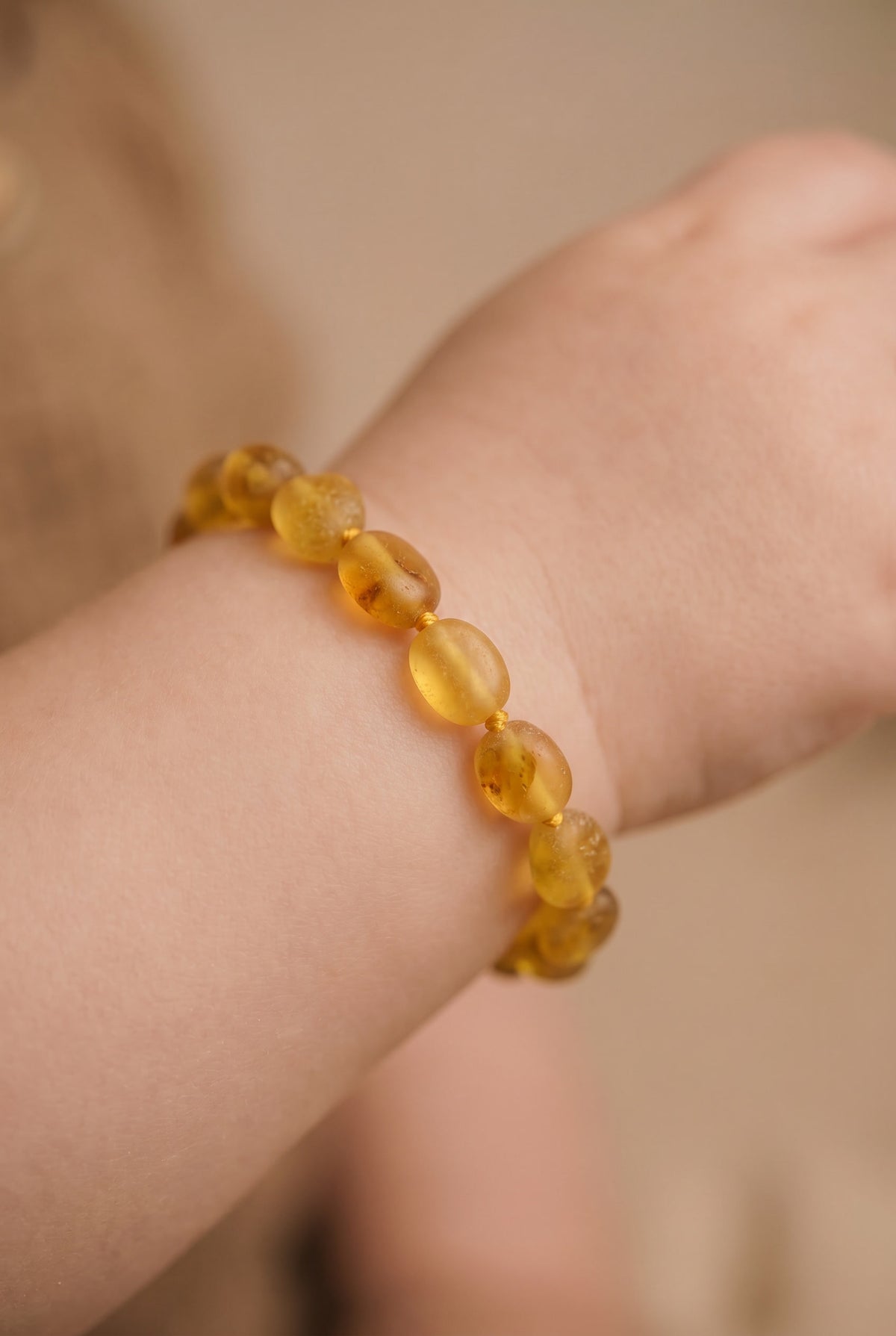 Baby/Kind - Bernstein Armband - Ovale rohe Perlen - Honig - 14cm