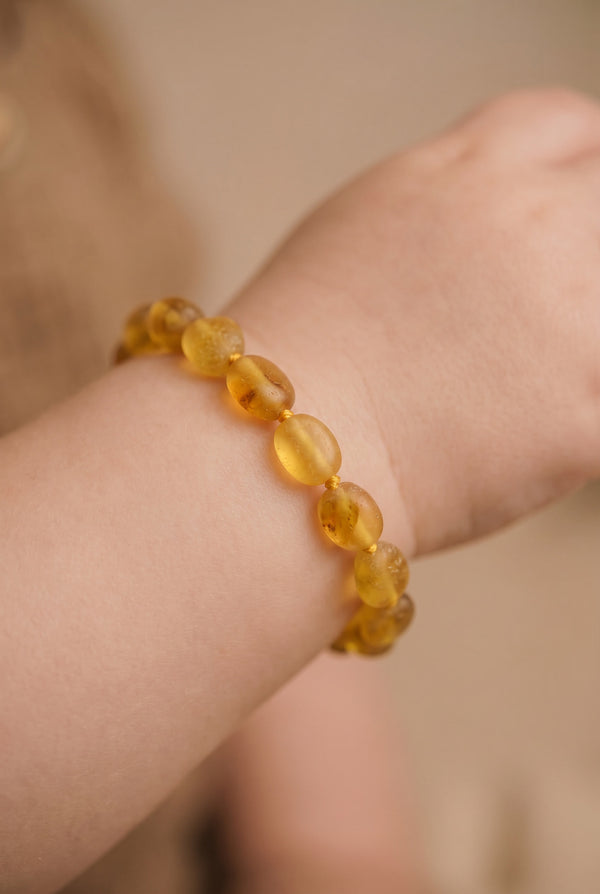 Baby/Kind - Bernstein Armband - Ovale rohe Perlen - Honig - 14cm