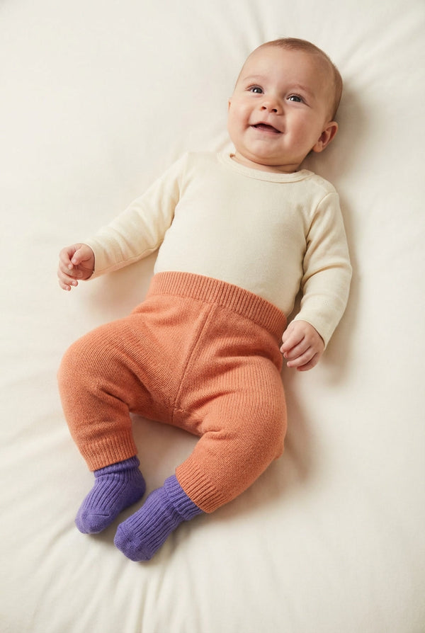 Baby-Strickhose aus Merinowolle - Pfirsichflaum