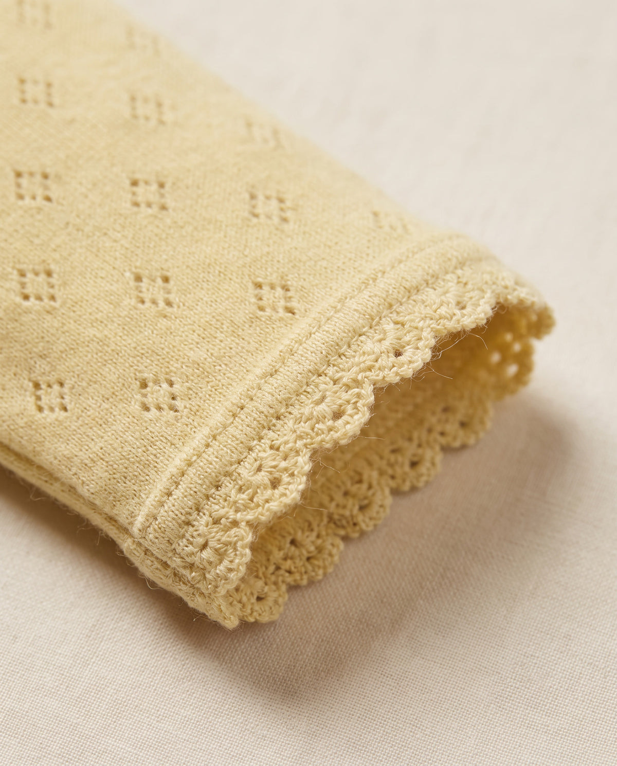 Woll-Strampler in Pointelle - Merinowolle - Dusty Yellow
