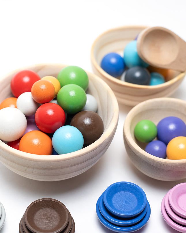 Holzspielzeug-Set mit Schüsseln und Bällen - Montessori - Offenes Spielzeug