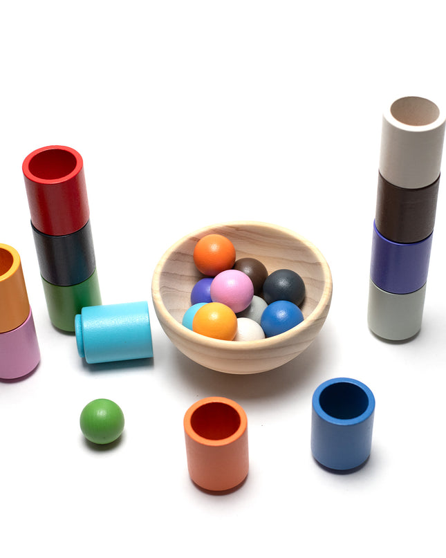 Holzspielzeugbecher und Bälle Set - Montessori - Offenes Spielzeug