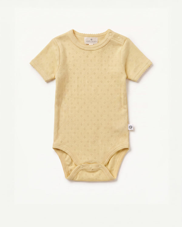 Woll-Strampler mit kurzen Ärmeln Pointelle – Merinowolle – Dusty Yellow