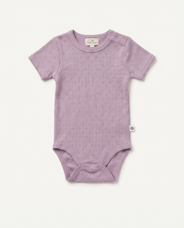 Woll-Strampler mit kurzen Ärmeln Pointelle – Merinowolle – Lavender Frost