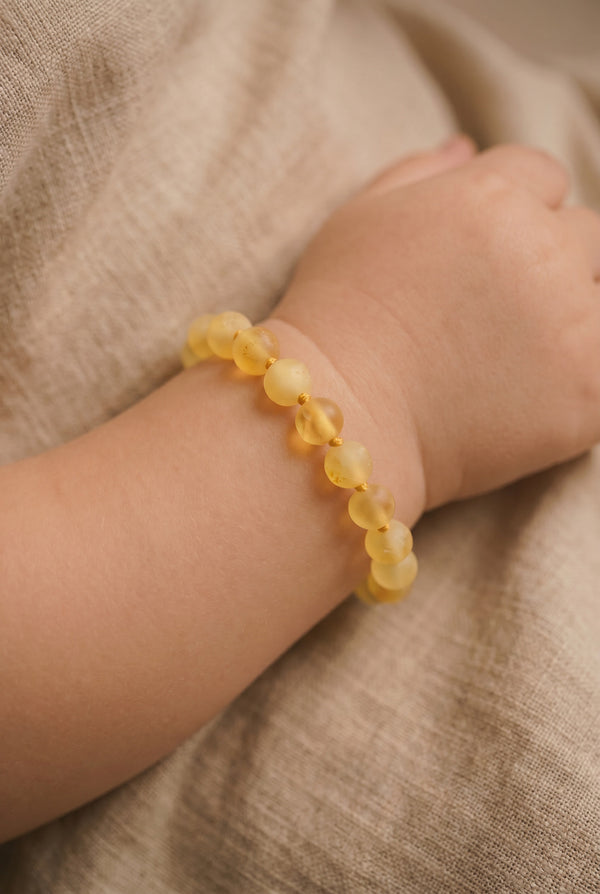 Baby/Kind – Bernstein-Armband – runde rohe Perlen – 14cm - Citroen