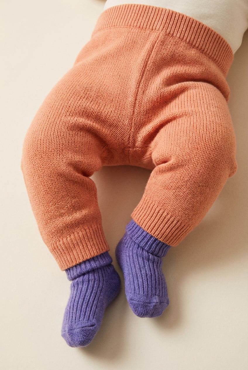 Merinowol gebreid baby broekje - Peach Fuzz
