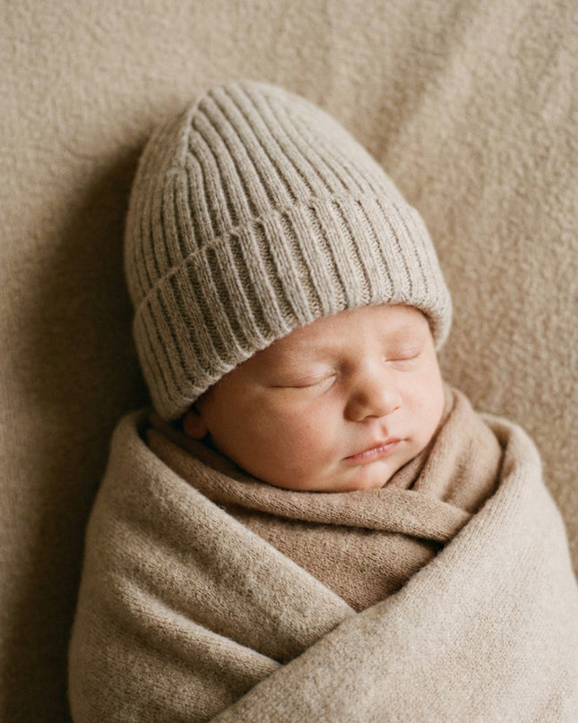 Babymütze aus Merinowolle – Knoblauch
