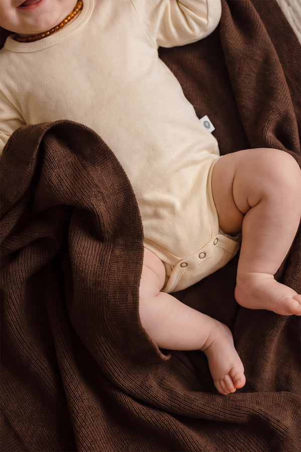 Wolldecke für Babys / Kinder gestrickt – Merinowolle – Braun