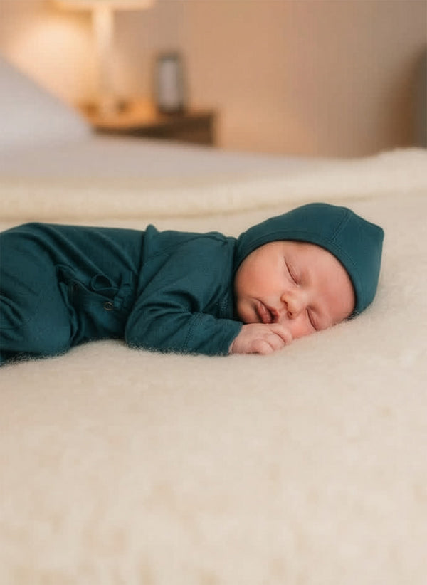 Baby Wollmütze mit Schleife – Merinowolle – Orionblau
